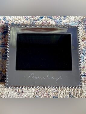 🖼️ Mariposa silver 5x7 picture frame.